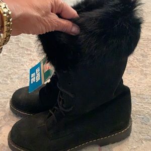 Black Sorel  leather boots, size 8 1/2